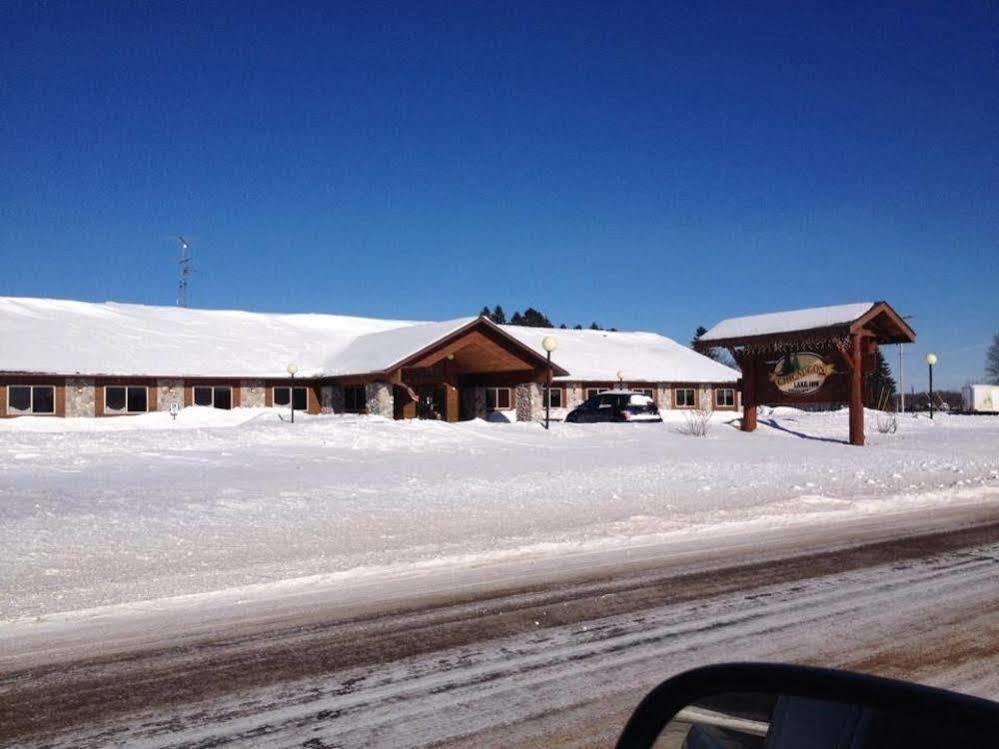 Chicaugon Lake Inn Gaastra Exteriör bild