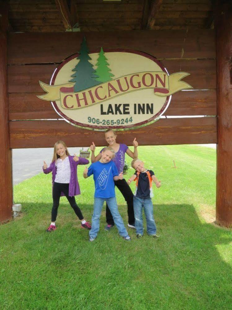 Chicaugon Lake Inn Gaastra Exteriör bild